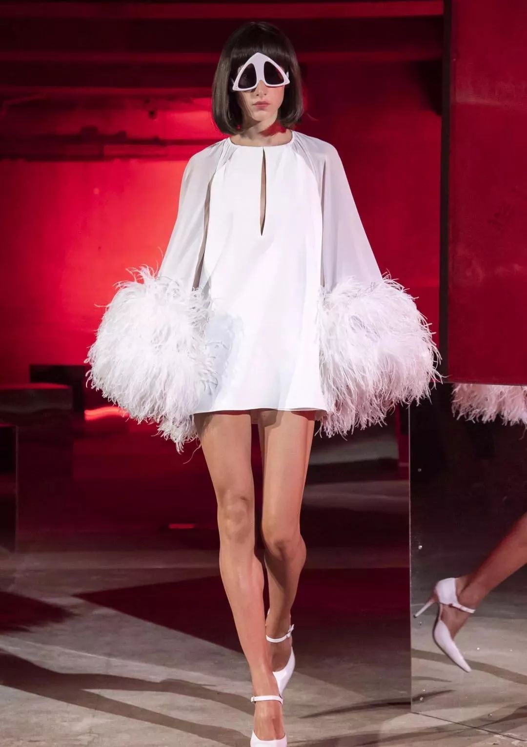 最撩人的流苏设计引爆秀场的的行走荷尔蒙