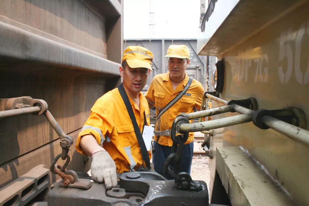 风采才华满满业务过硬这样的调车长招嫉妒