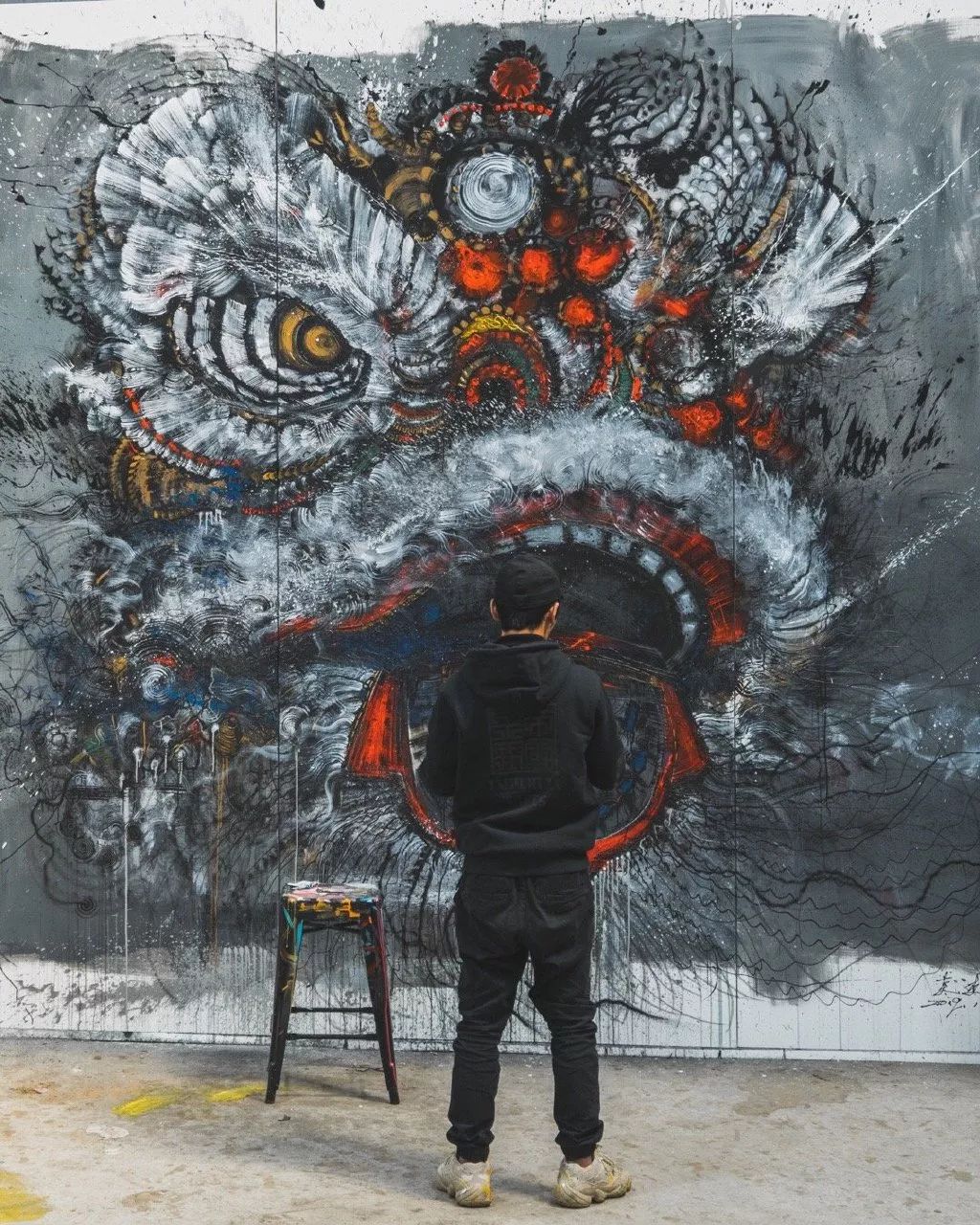 燃爆了他是中国最年轻的90后涂鸦艺术家把国画和涂鸦玩到极致惊艳了