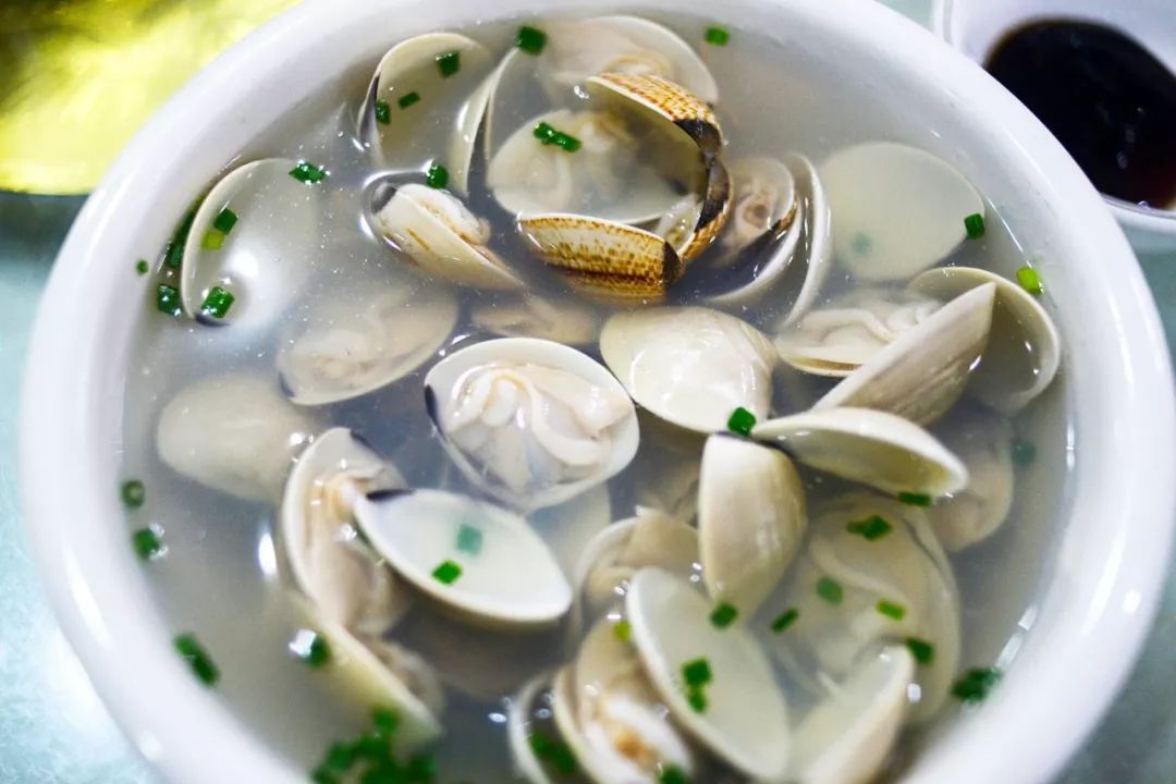 水煮白鸽螺,不仅肥美,吃口还带点脆感.