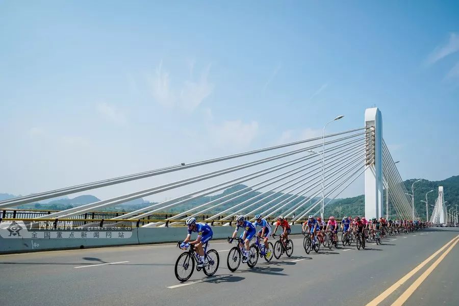 2公里,是本届格力"世巡赛·环广西"最长的一个赛段.