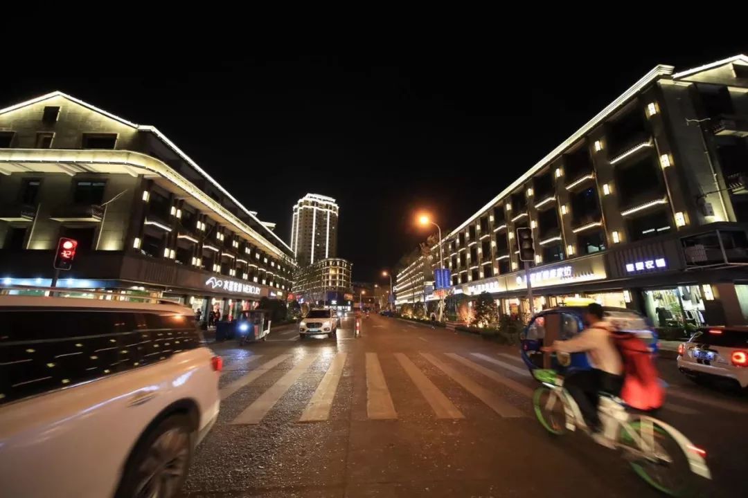 美美哒龙港市网红街人民路亮灯啦