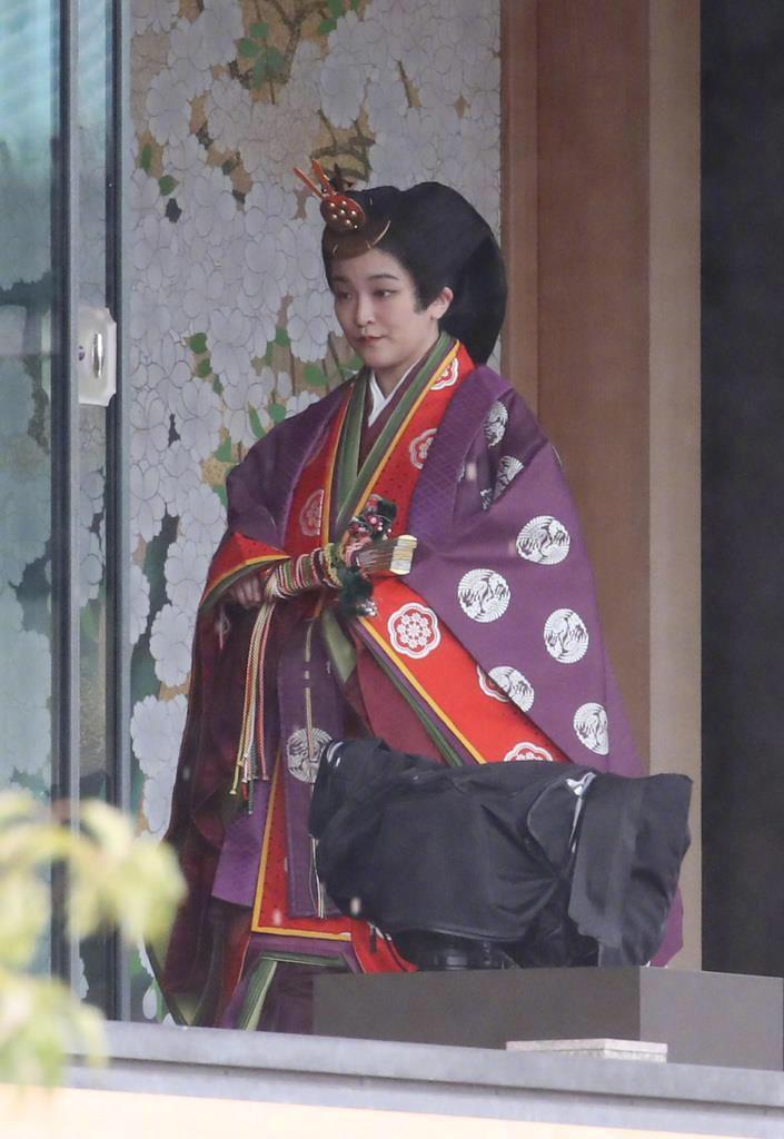 日本即位大典举行雅子皇后头顶大锤发尽显高贵15公斤礼服抢镜