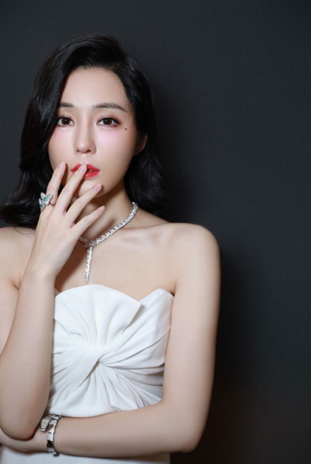 气质性感女神汤晶媚长腿优雅礼裙活动嘉宾现场图片