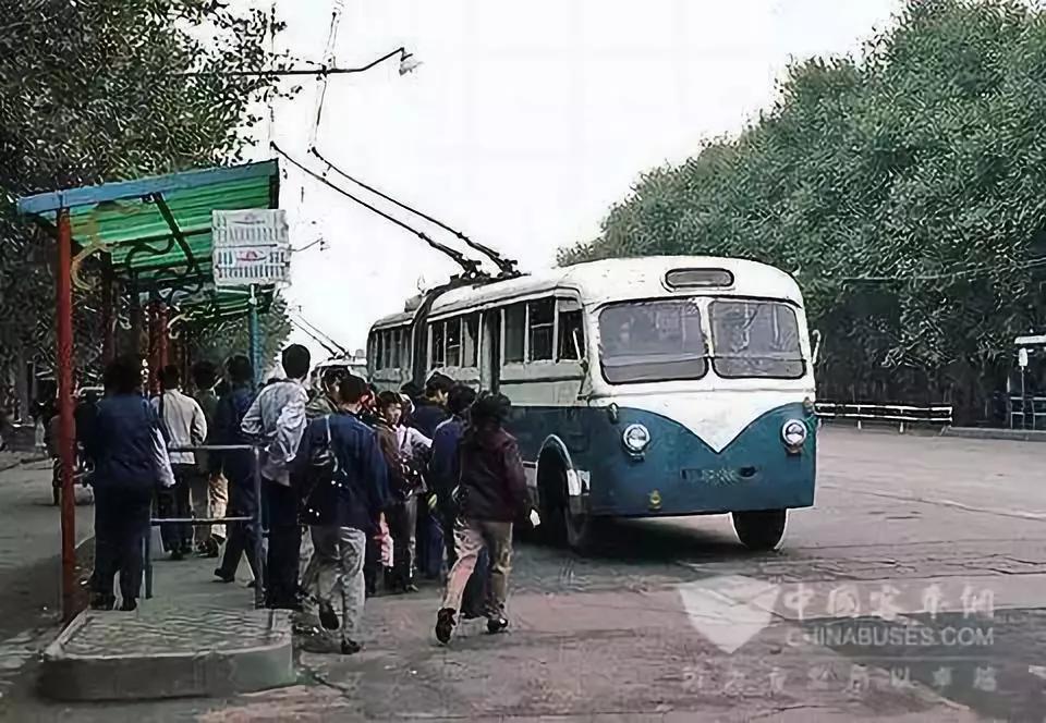 公交车的前世今生最详细的记载