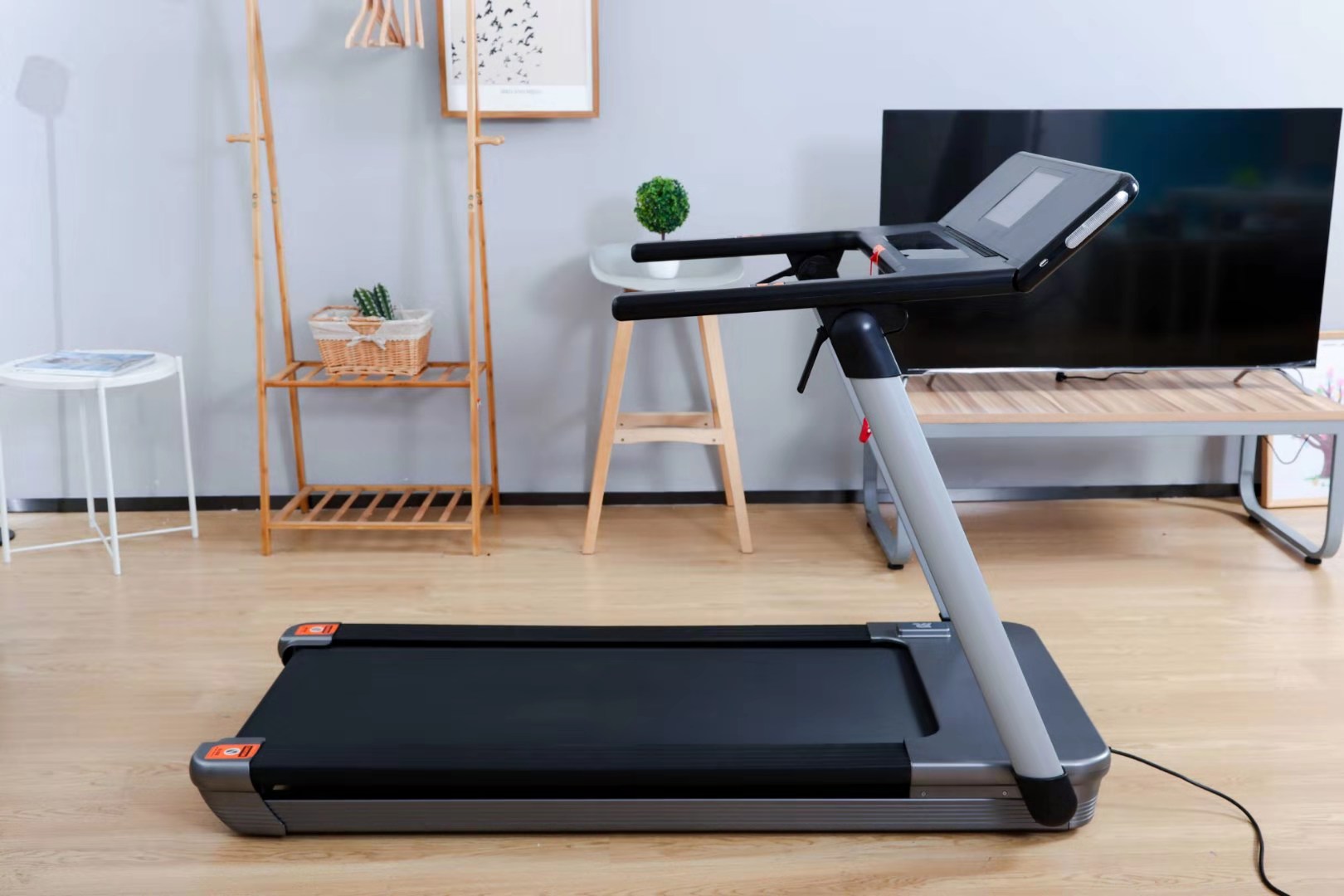 易跑mini-pro跑步机评测:全新减震黑科技,跑起来究竟有多爽?