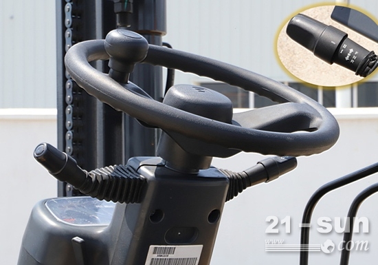 柳工电控换档液力型cpcd45(平衡重式内燃叉车柳工叉车研发团队通过