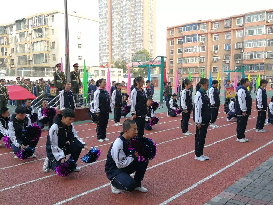 no229奋力拼搏热血青春太原二十七中第四十六届校运会圆满落下帷幕
