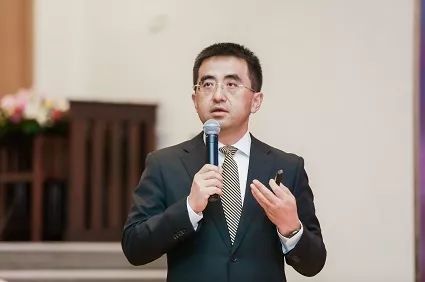 百度集团副总裁,总法律顾问梁志祥就"守正创新,人工智能时代的数据