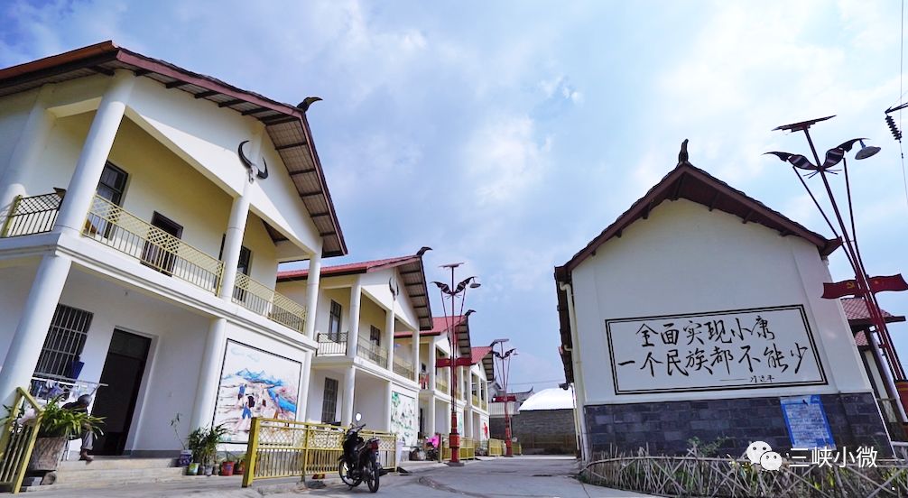 国家扶贫日|云南景颇族山寨飞出幸福的歌儿