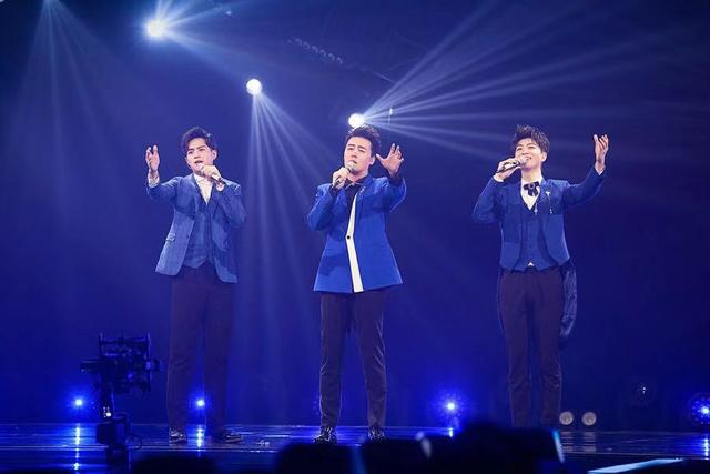 重唱讲述追光之旅引成员落泪声入人心六位年度首席名单出炉