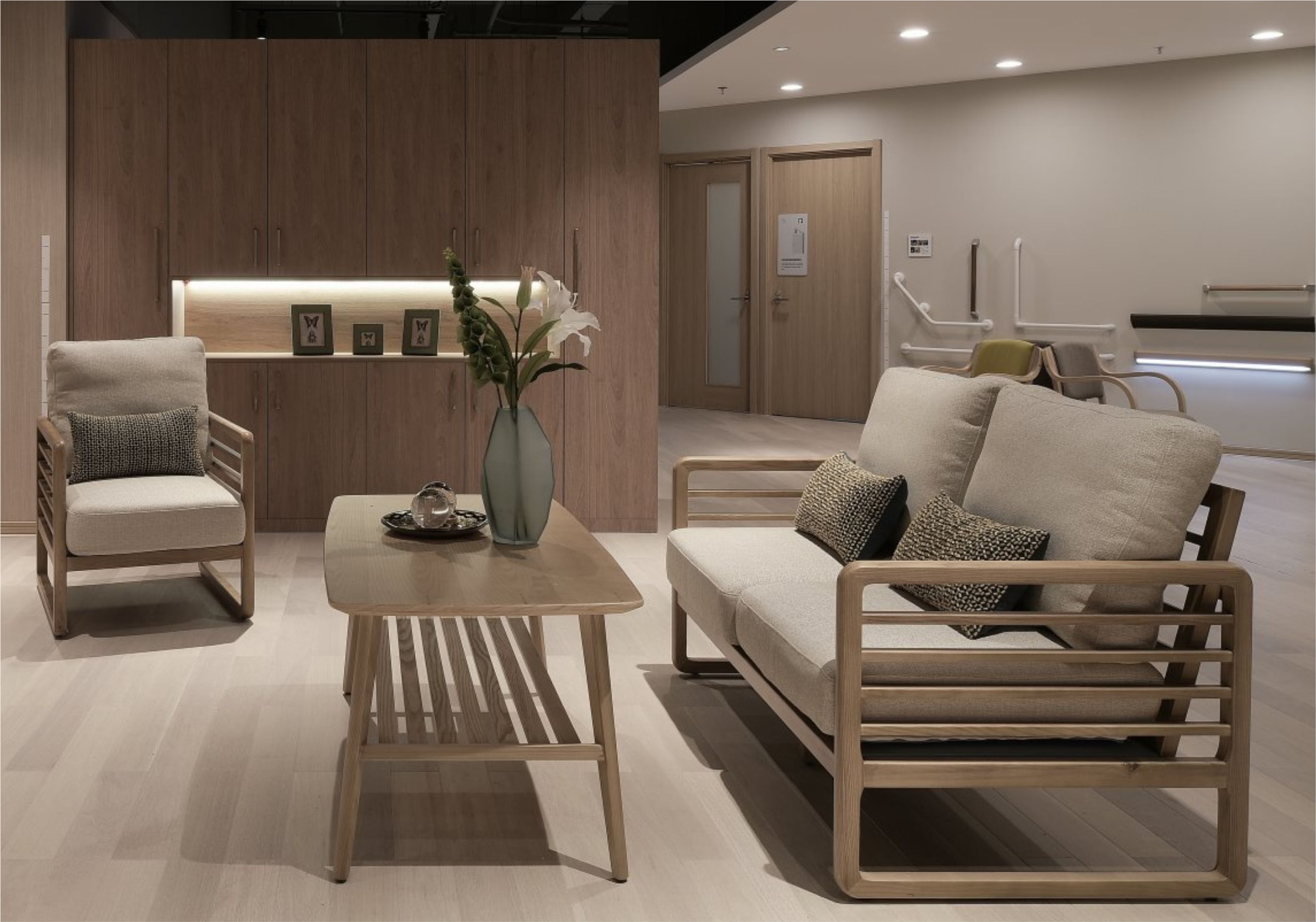 今天小编先为大家带来有关"门厅及走廊"的适老化设计与改造案例