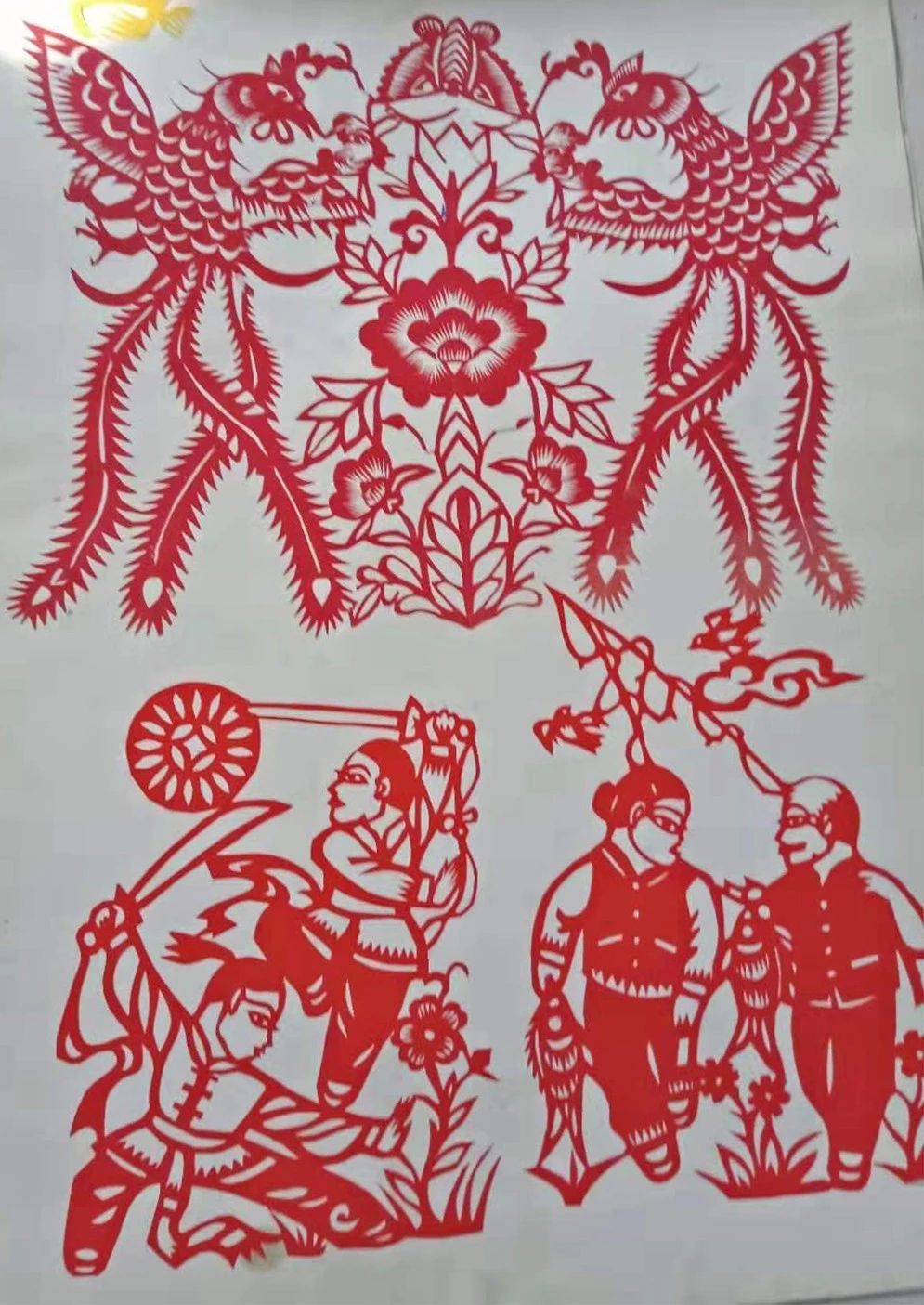 在高平市,有一位朴实无华的剪纸手艺人.