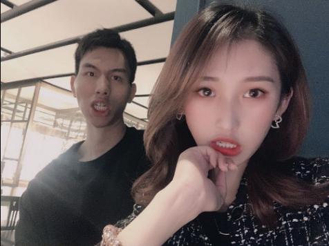 中国篮坛最强壮球员,打不了cba照样年入百万,女友很漂亮_铁牛
