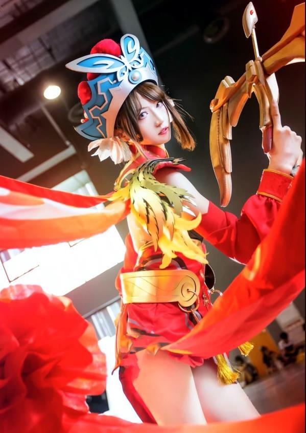 王者荣耀17岁少女cos虞姬要迷倒霸王的小妖精