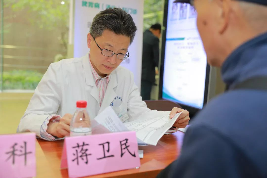 国医大师领衔义诊传统医药日活动人气爆棚专家说这些病更适合看中医