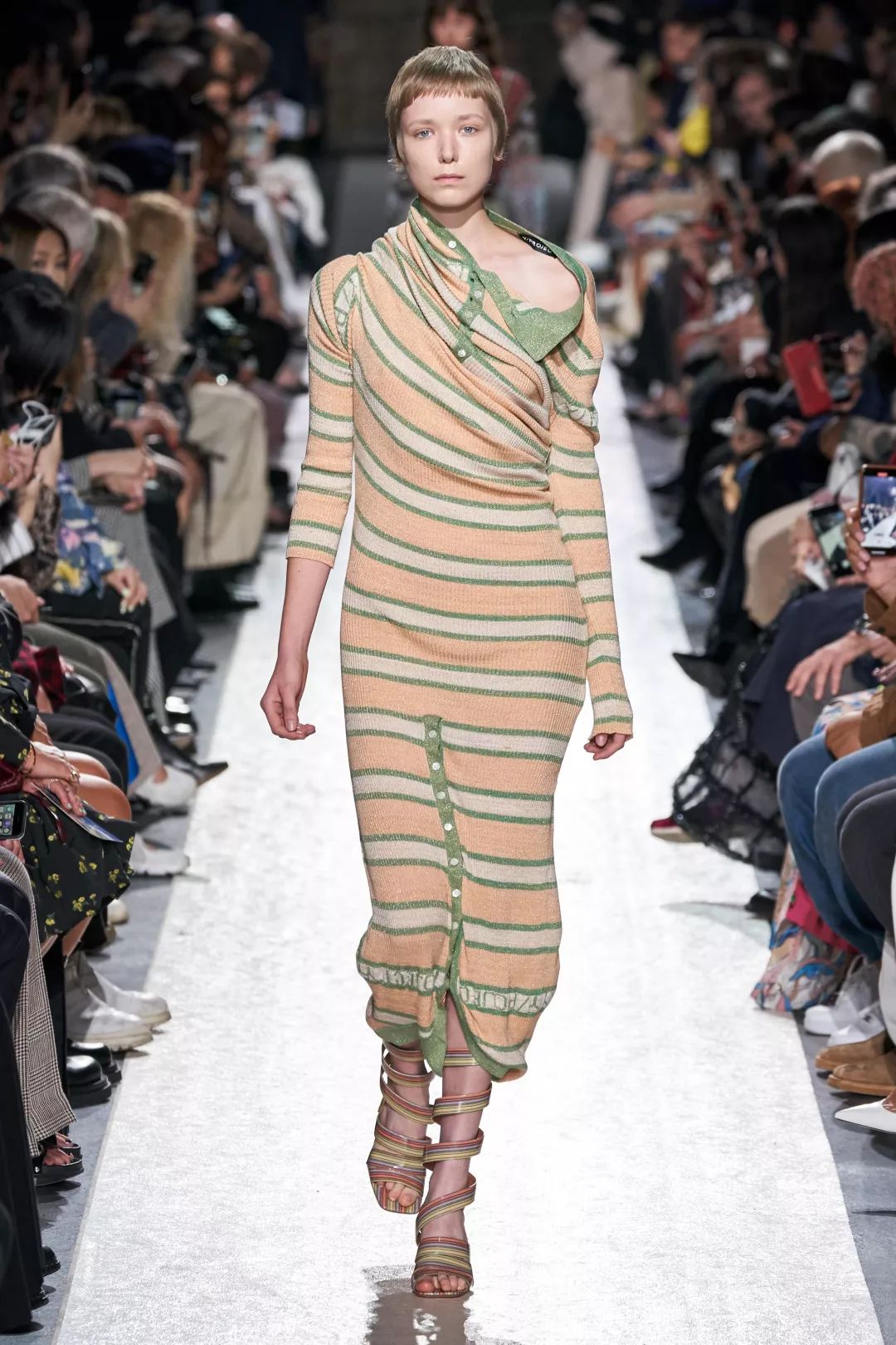 2020春夏女士针织服装流行趋势