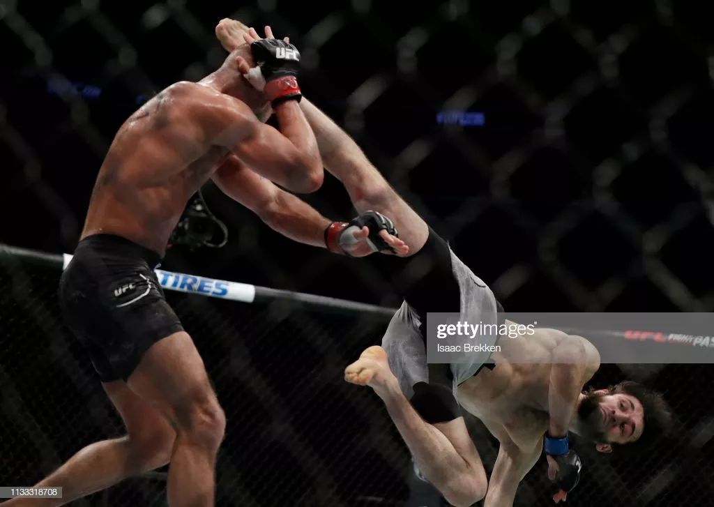 他用散打技术震慑所有ufc对手俄罗斯猛将扎比特热血集锦