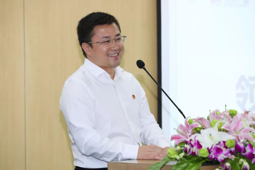 我会会长何志鹏出席2019北京高校莞籍新生迎新会_东莞市