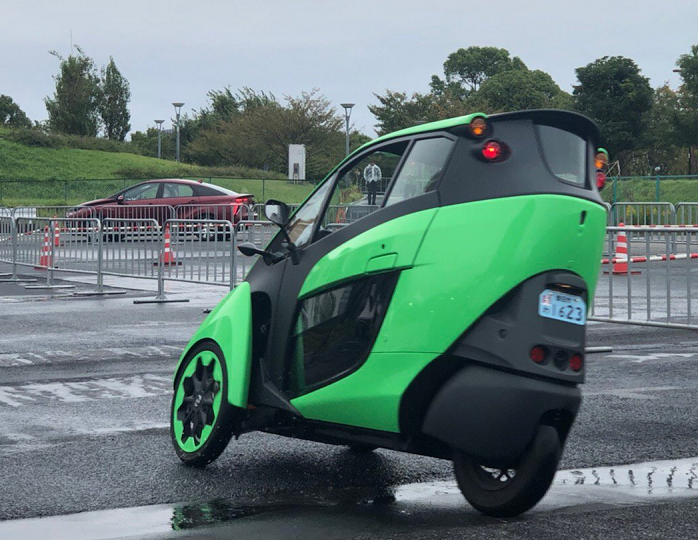 试驾丰田电动3轮汽车,比电瓶车更安全,仅卖1万或成新代步神器!