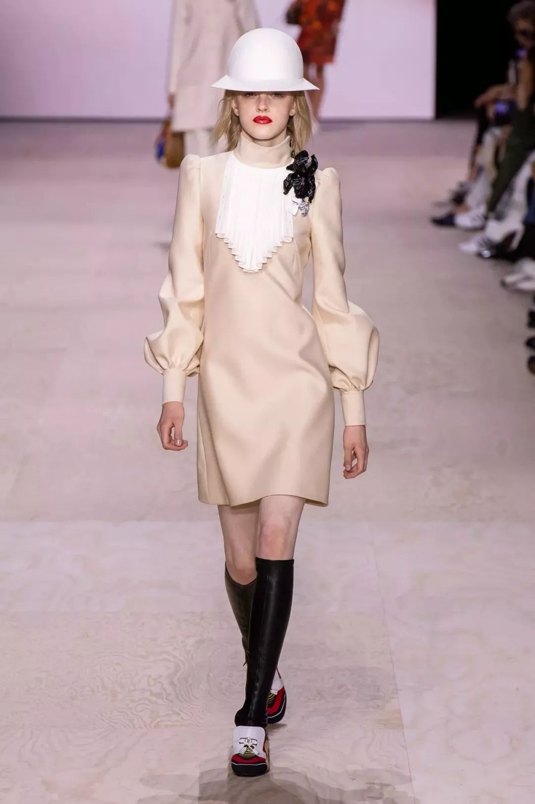新申看秀场louisvuitton2020春夏女装
