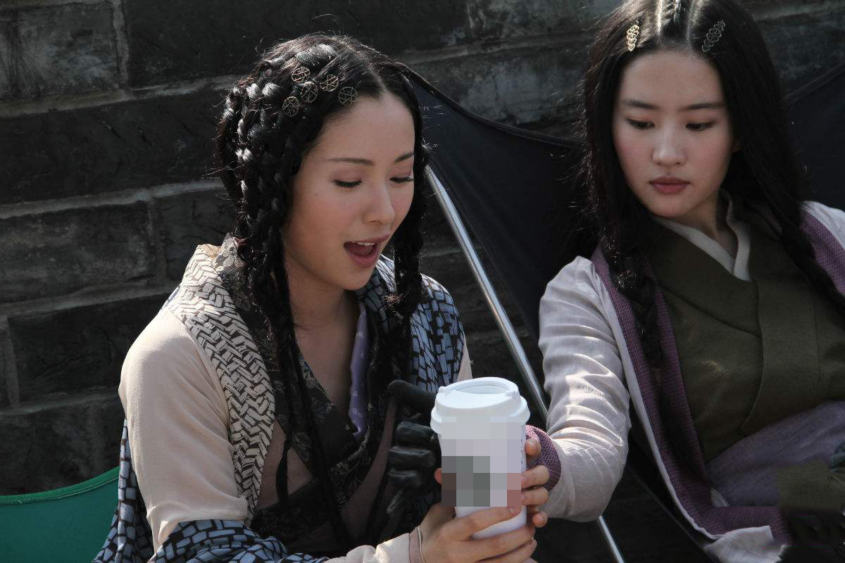 人设崩塌!江一燕发声却将自己越抹越黑,网友:女版翟天临的诞生