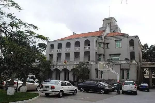 体验海南风情感受海口的地标美景和美食