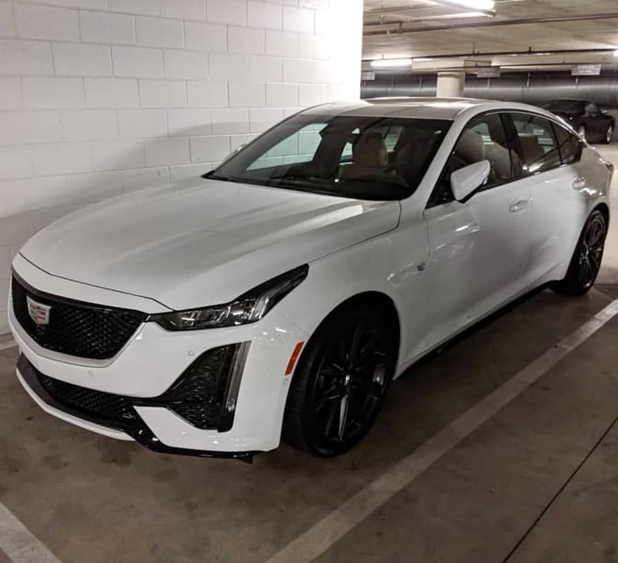 全新凯迪拉克ct5海外实车街拍 大气又运动