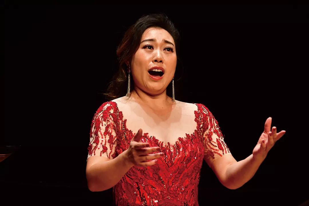 女高音独唱 演唱:万丹《我梦见我住在大理石宫殿》《圣洁女神》《那就
