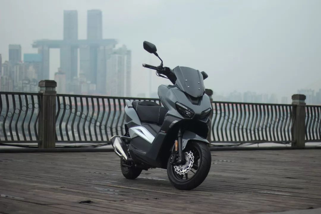 龙嘉vmax300i丨破风直袭