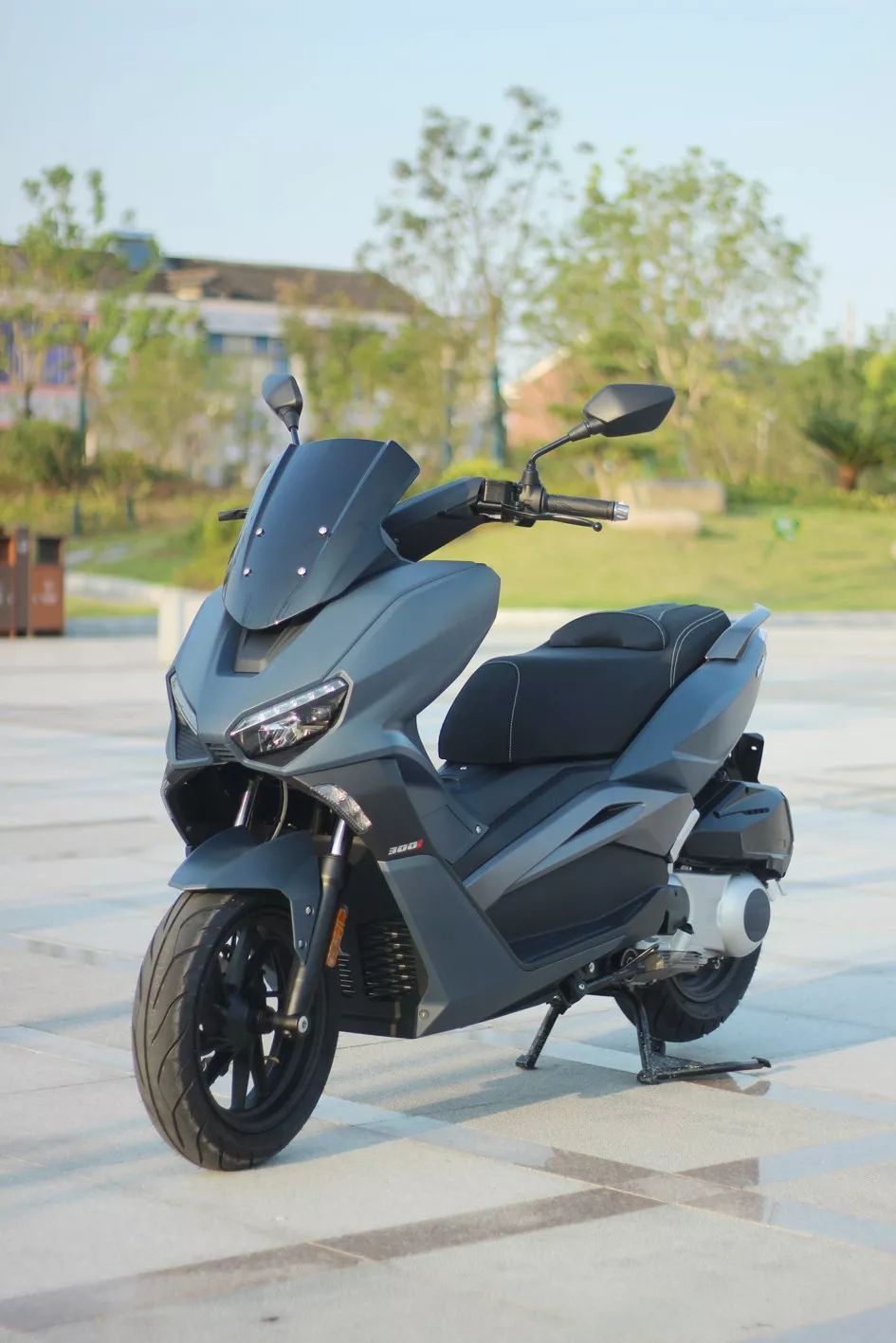 龙嘉vmax300i丨破风直袭