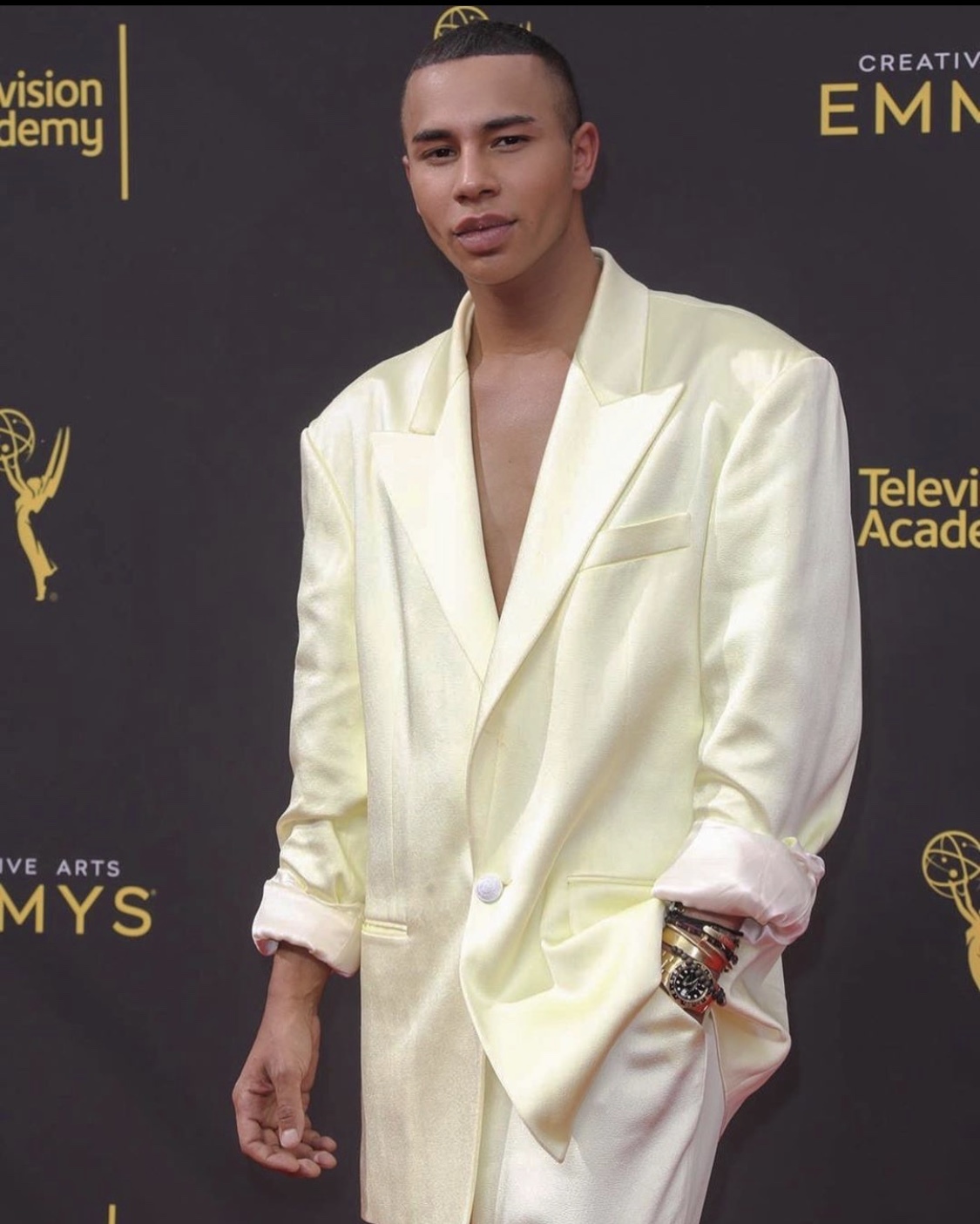 原创balmain设计师推出个人电影讲述网红光鲜背后的坎坷身世