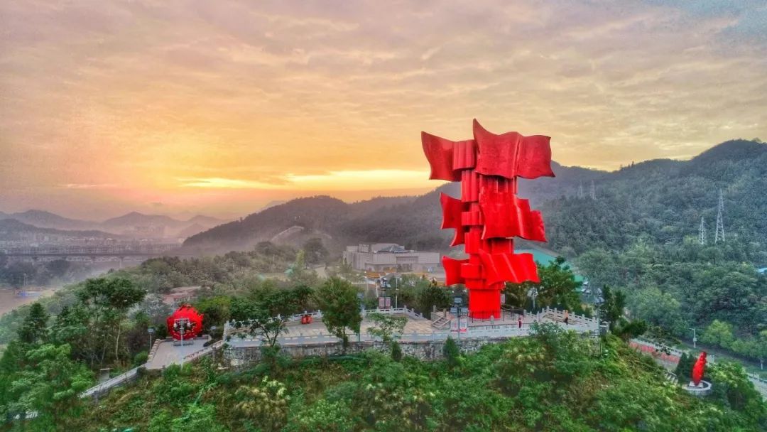 这就是我的家乡新县美炸了文章不能表达千万分之一