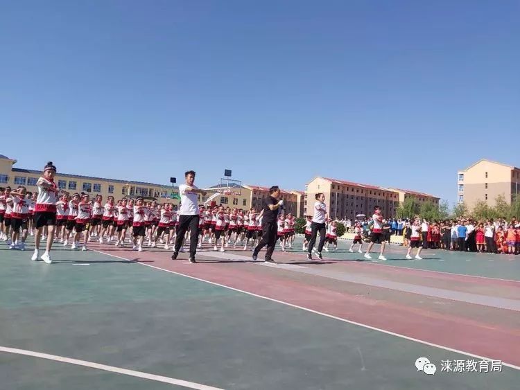 涞源县燕赵小学图片