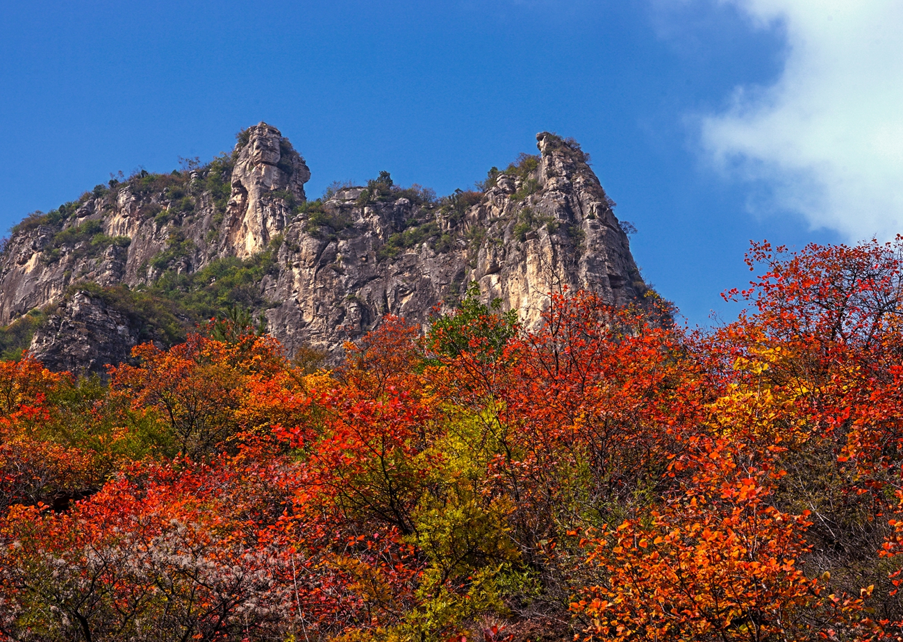 四方山景区位于山西省长治市黎城县黄崖洞镇四方山村,紧邻207国道,是