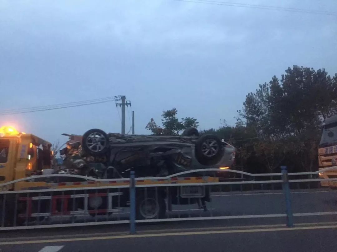 又是攪拌車瞬間車毀人亡南通發生一起慘烈車禍現場視頻觸目驚心