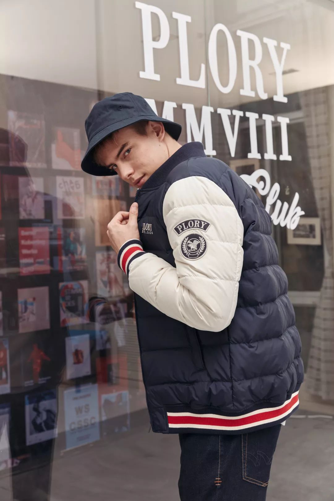 棒球款轻羽绒服look 1action是时候开启一场穿搭变"型"记了向经典致敬