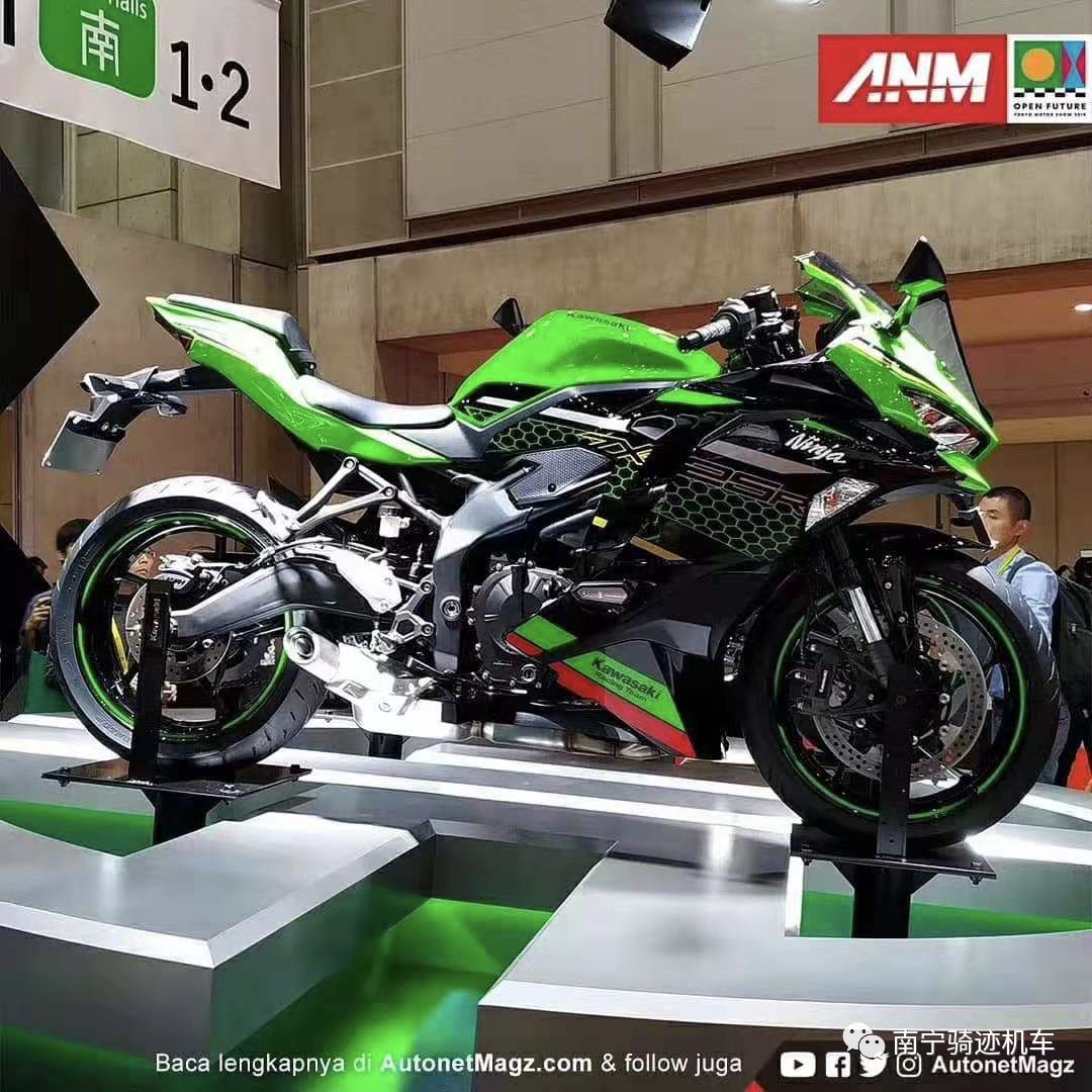 川崎4缸忍者250正式亮相东京车展