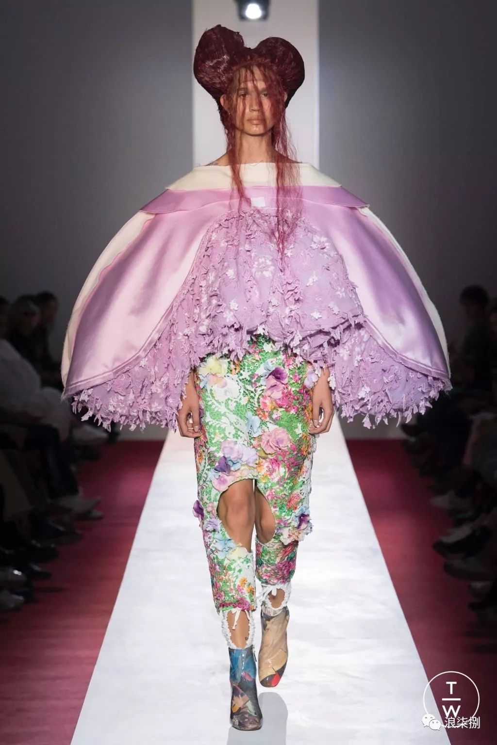 2020ss巴黎时装周 | 用镂空改造服装结构