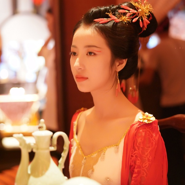 周雨彤大宋少年志红衣剧照图片