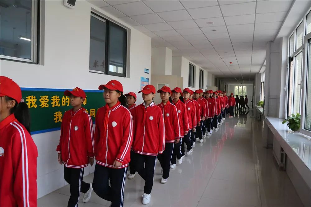 【印象·实小】七彩阳光 健康成长 ——实验小学举行小学生广播体操