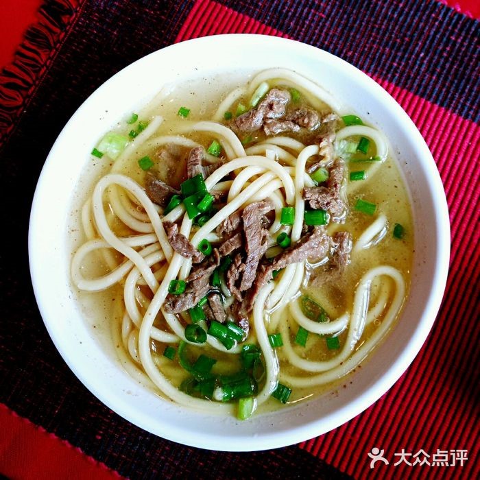 这说的就是藏式早餐藏面,也可以称为西藏特产小吃.