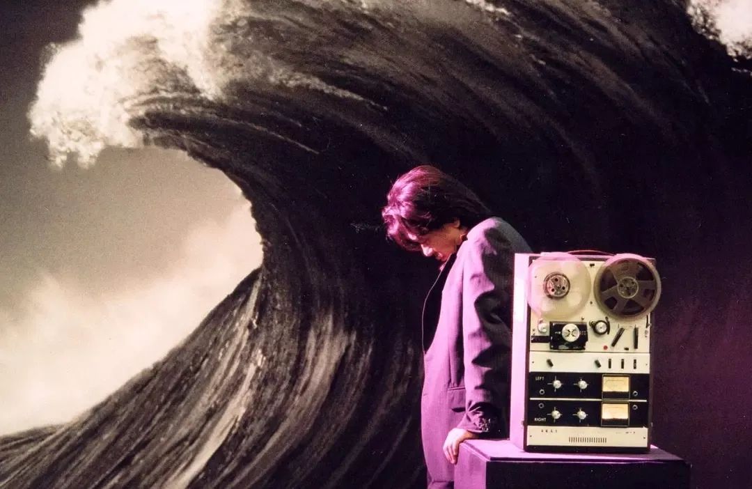 朴赞郁在电影中多喜欢表现命运,并且将其融入他的电影风格中