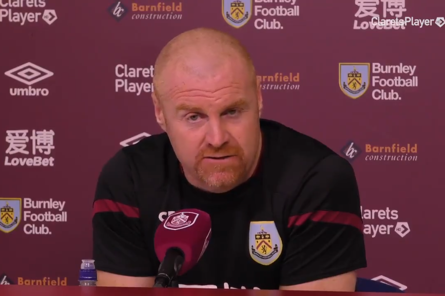 英超伯恩利资讯戴老板古德蒙德森在为国主战时拉伤了腿筋