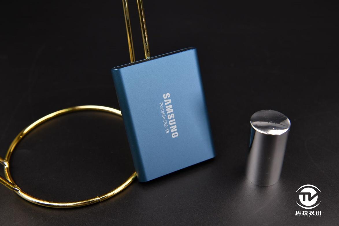 精致小巧稳定疾速三星t5移动固态硬盘评测