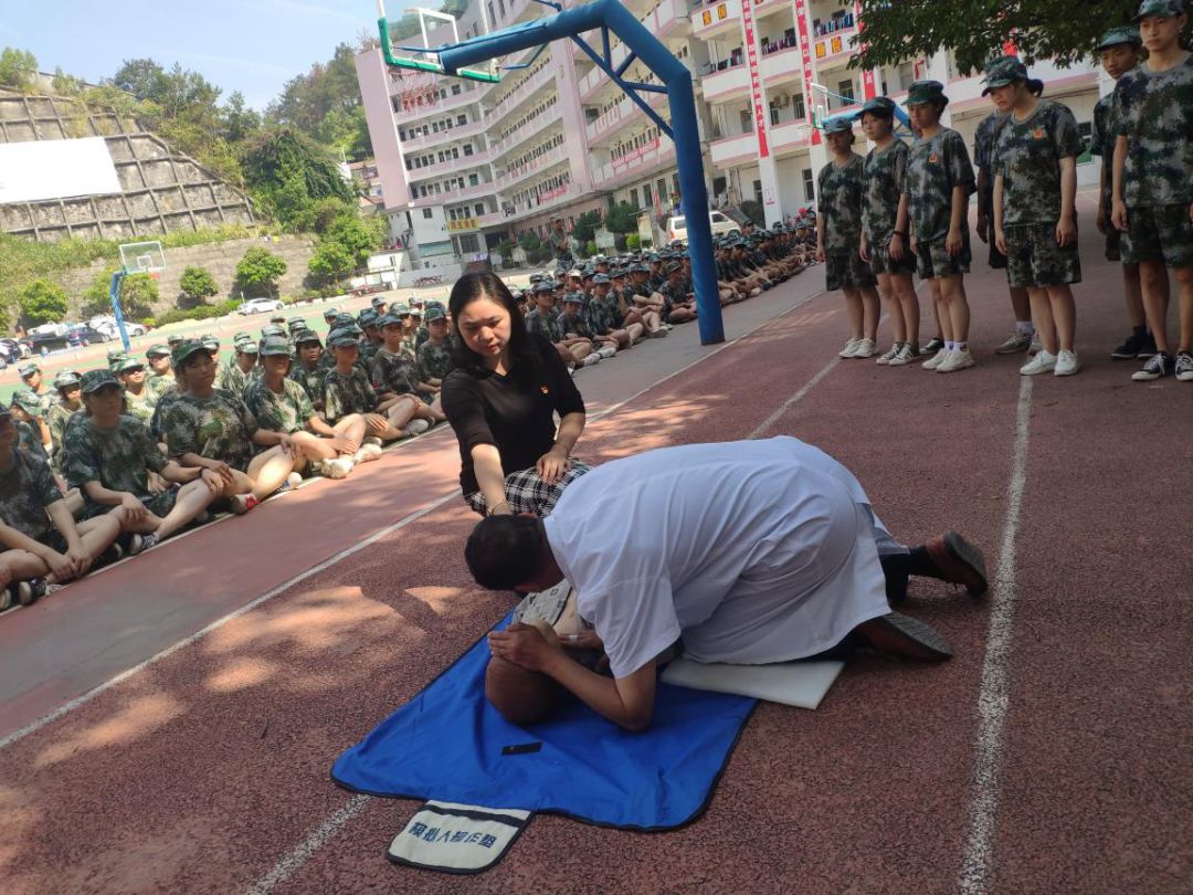 龙川卫校图片