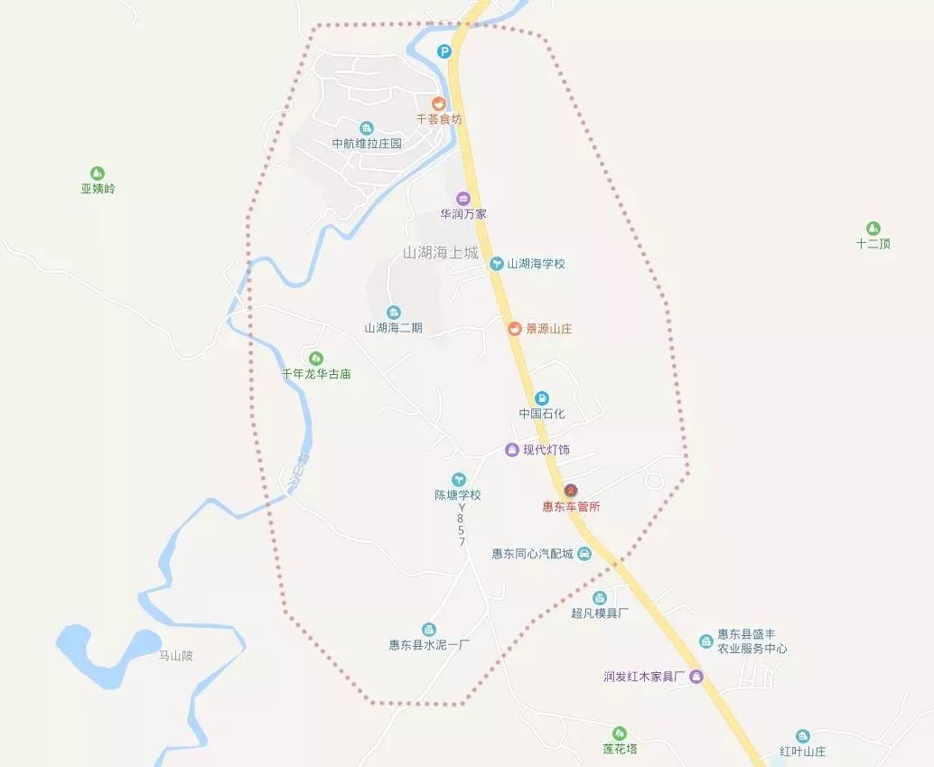 惠东南站设在惠东陈塘区域内,虽然处于县城外围,但这里的地理位置优越