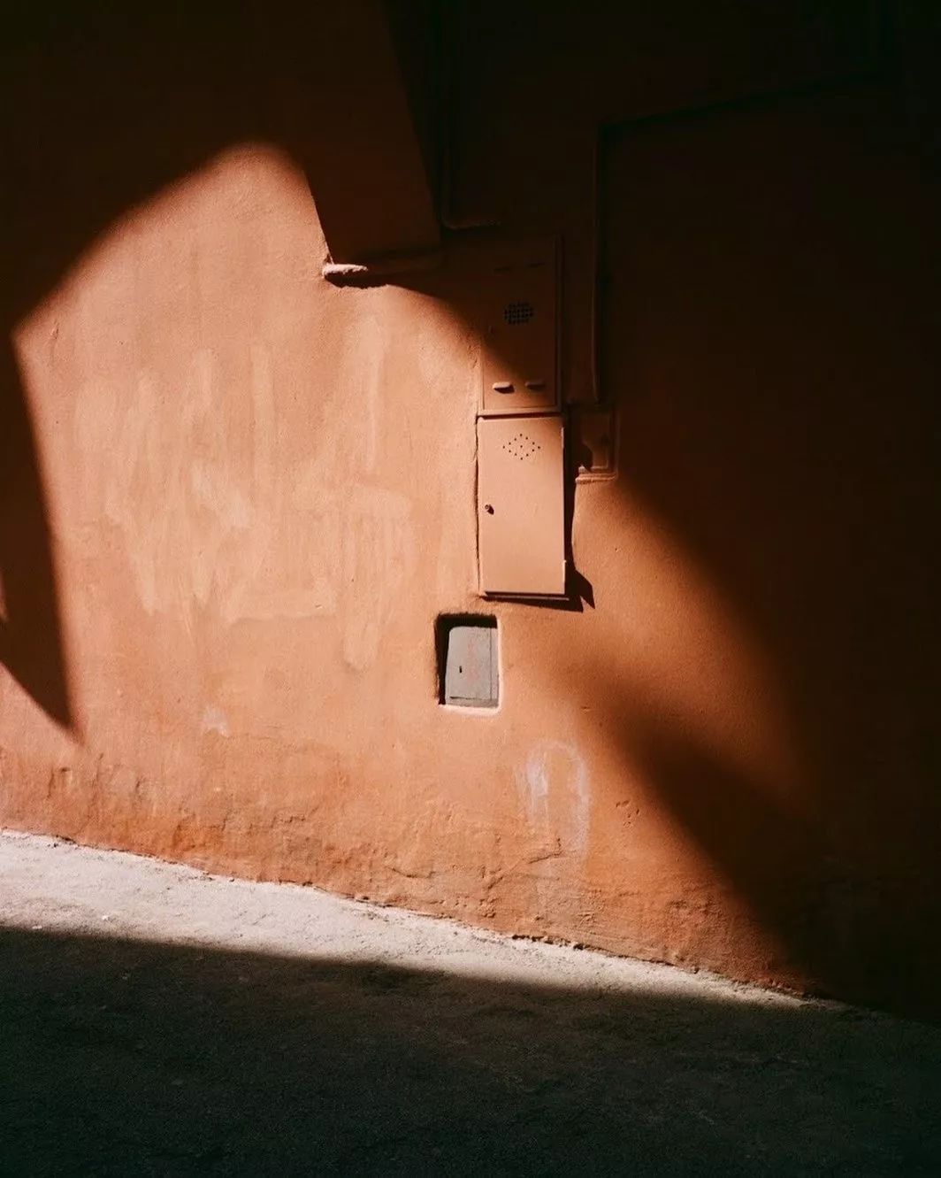 这些ins摄影师拍的光影太太太迷人