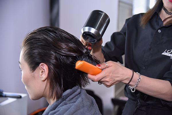 吹发神器电磁辐射降了好几百