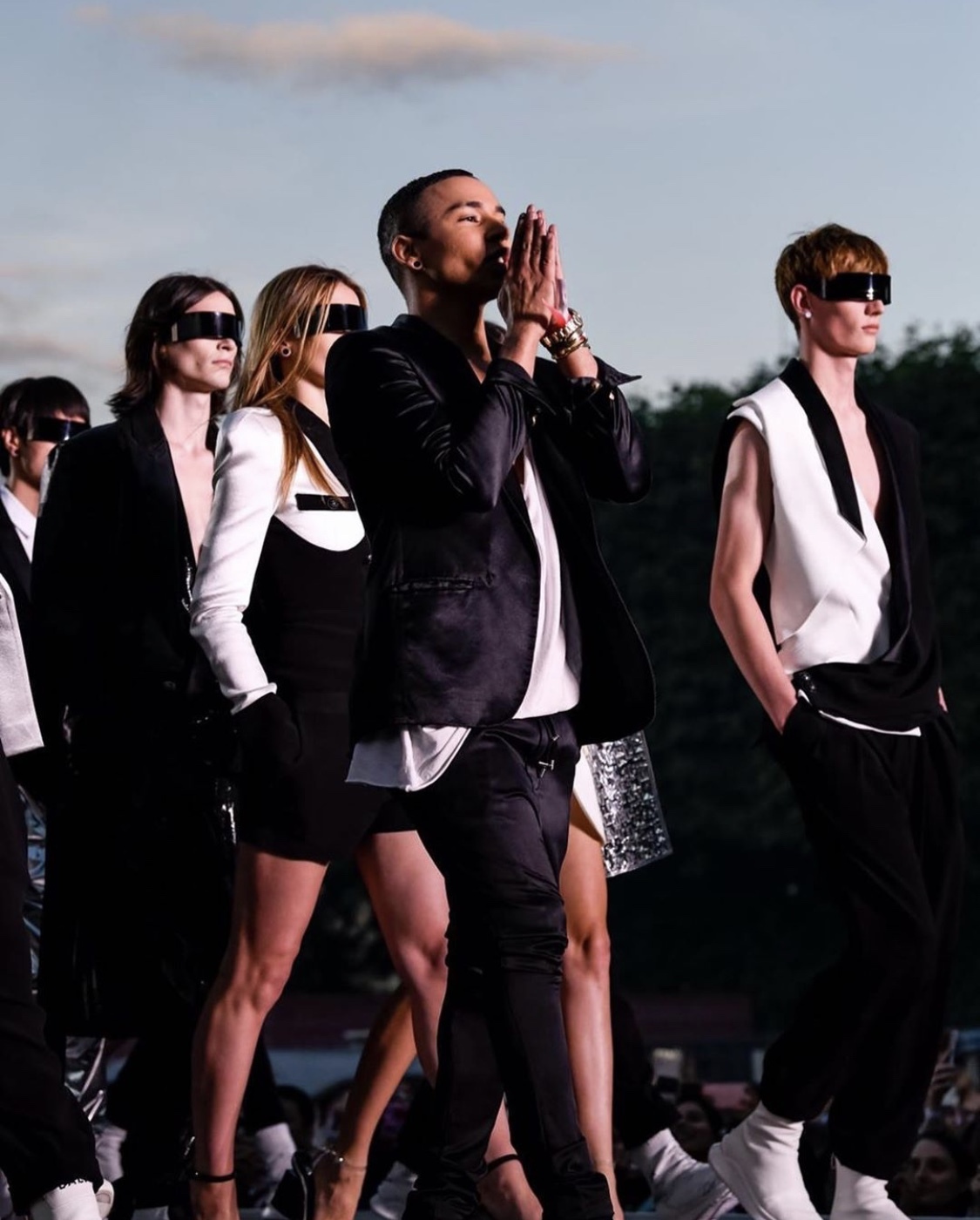 原创balmain设计师推出个人电影讲述网红光鲜背后的坎坷身世